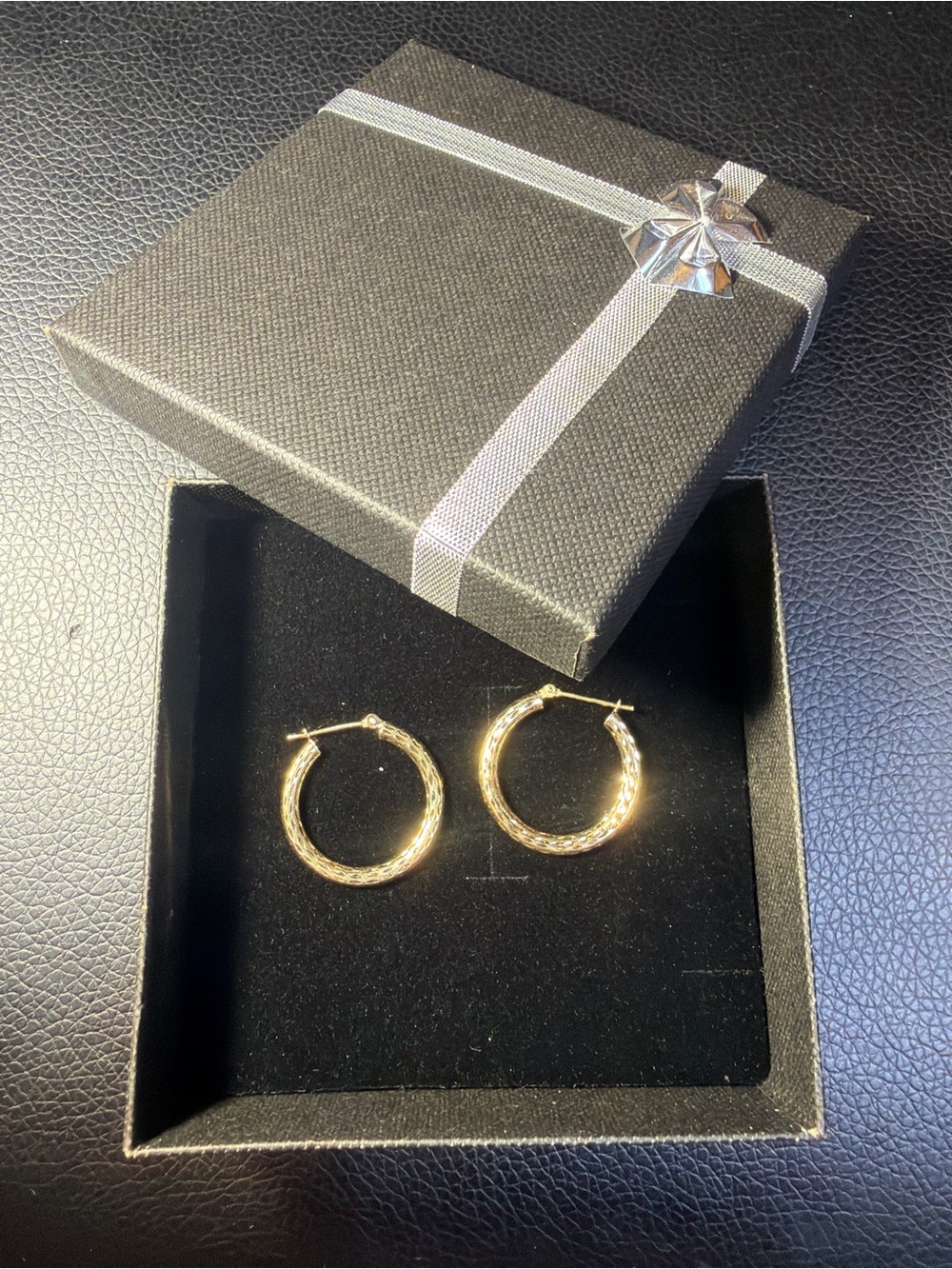 Vintage 14K Yellow Gold Hoop Earrings 1.6 GRAMS Made in ISRAEL